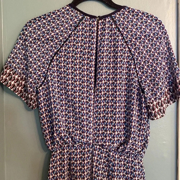 Reiss women’s dress - size 2 - short sleeve - patterned - twist front - like new - Picture 6 of 9